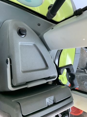 Claas Arion 550 CMATIC