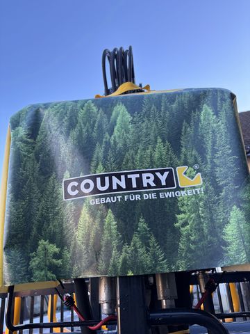 Country Country 110D mit Kran 700 Pro