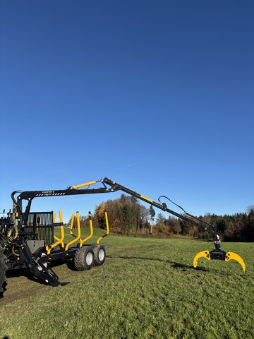 Country Country 110D mit Kran 700 Pro