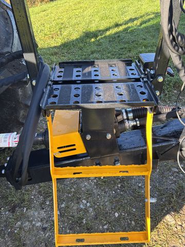 Country Country 110D mit Kran 700 Pro