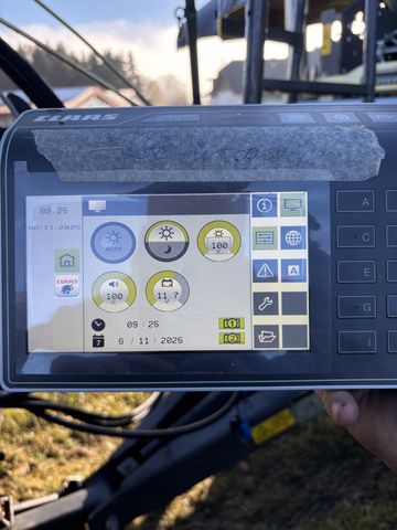 Claas Claas Variant 585 RC