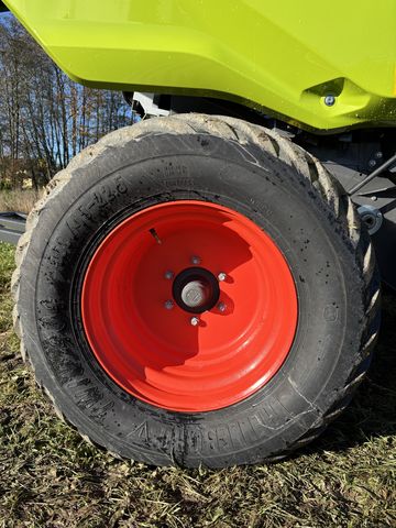 Claas Claas Variant 585 RC