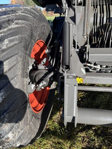 Claas Claas Variant 585 RC