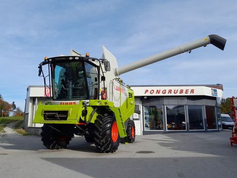 Claas Tucano 320