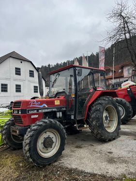 Case IH 833 A