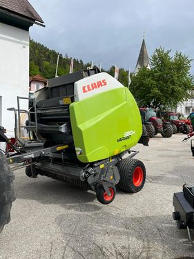 <strong>Claas Claas Variant </strong><br />