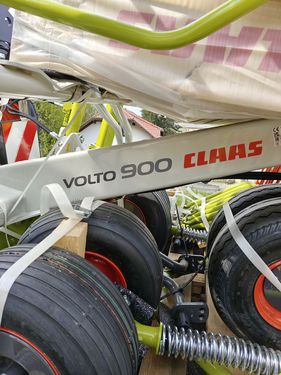 Claas Volto 900