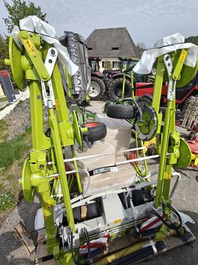 Claas Volto 900