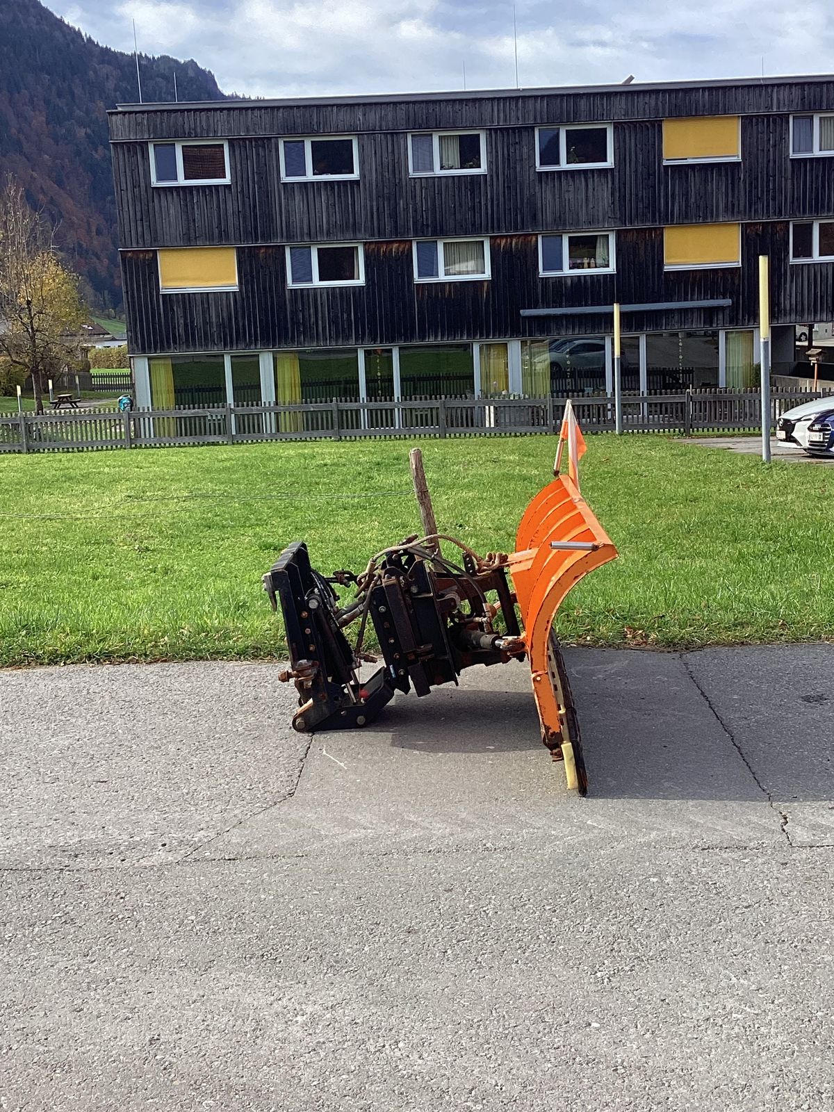 KIF-Schneepflug 240 Federklappen 3