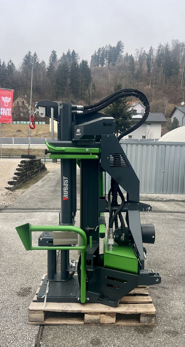 Robust R25 EK Profline mit Seilwinde 3