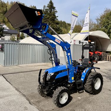 Solis 26 6+2 mit Frontlader