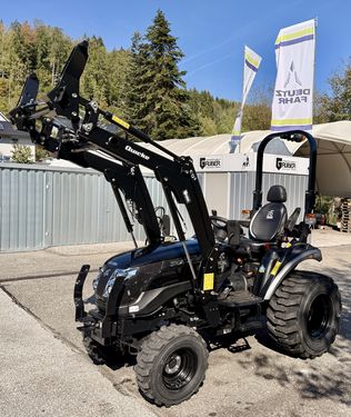 Solis 26 HST mit Frontlader