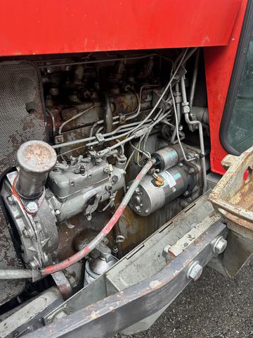Massey Ferguson 575