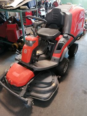 Husqvarna 320 Ts AWD