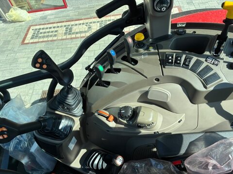 Case IH Farmall 100 C