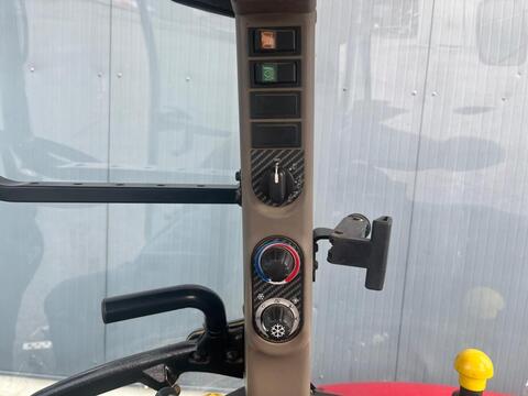 Case IH Farmall C85 Neue Reifen