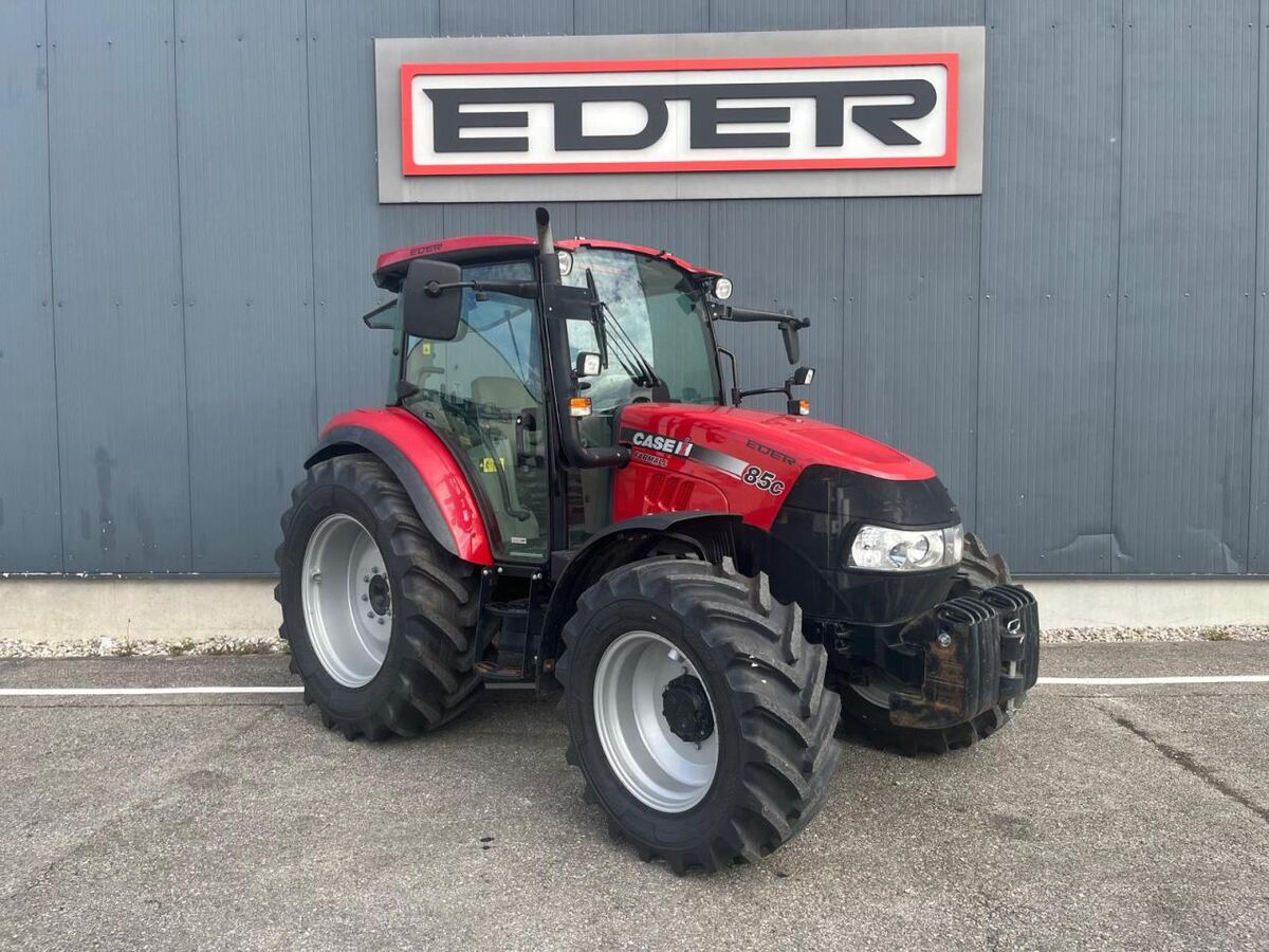 Case IH Farmall C85 Neue Reifen 2