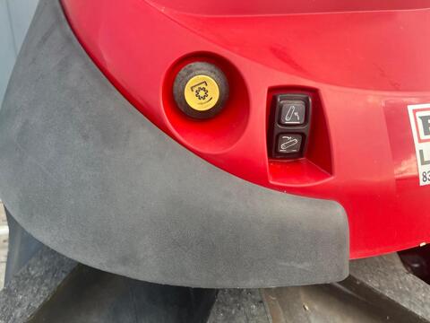 Case IH Farmall C85 Neue Reifen