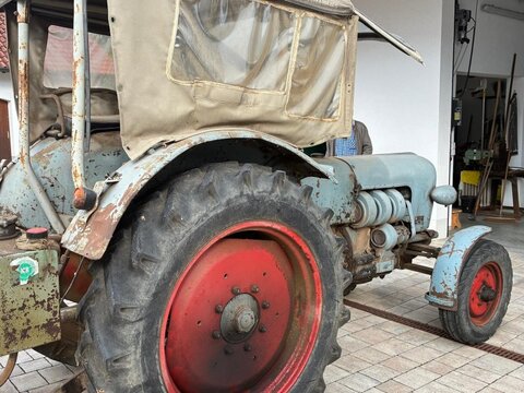 Eicher EM 300