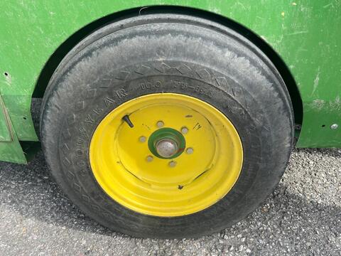 John Deere 349