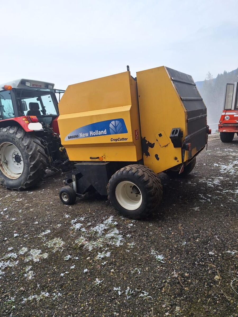 New Holland BR 6090 CropCutter 2