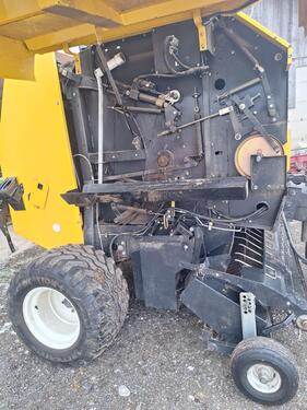 New Holland BR 6090 CropCutter