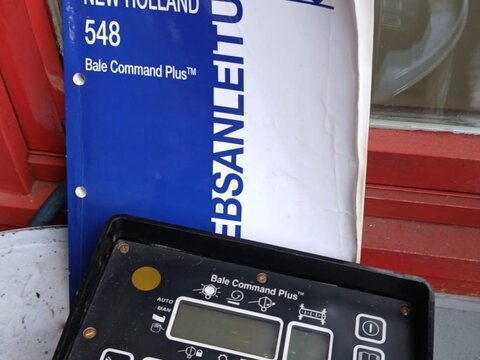 New Holland 548 CropCutter