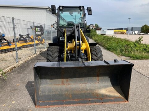 New Holland W 70 C