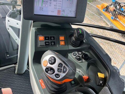 CLAAS Axion 920 C-MATIC
