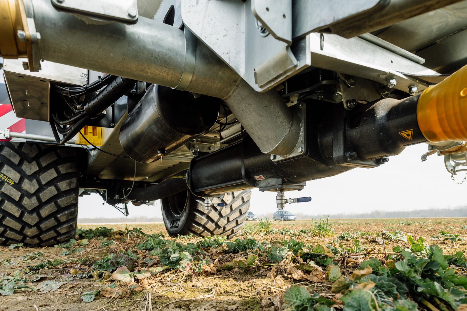 Farmtech Supercis 1000 + Condor 10.5 Güllefass mit Vertei 3