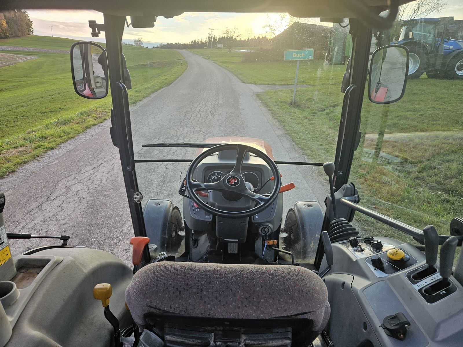 Massey Ferguson MF 1740 Hydrostatisch (HTS) 2
