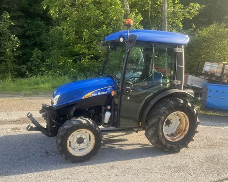 New Holland T3030