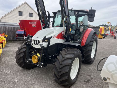 Steyr Plus 4100 mit Hauer Frontlader