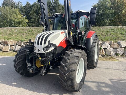 Steyr Expert CVT 4110 mit Hauer Frontlader