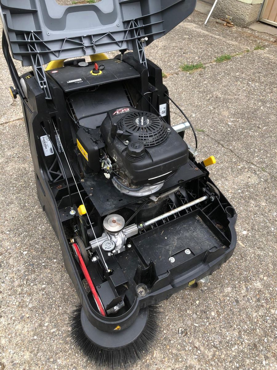 Kärcher Kehrmaschine KM 75/40 W PRIVATVERKAUF 3