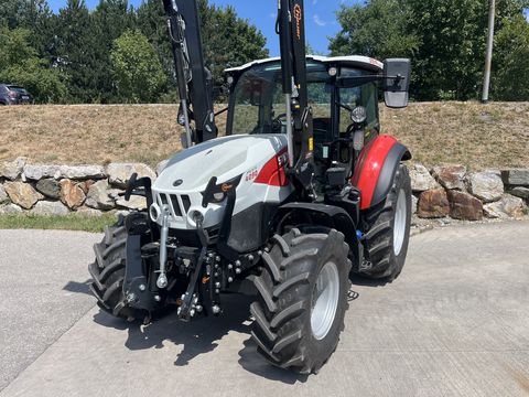 Steyr Plus 4090 mit Hauer Frontlader