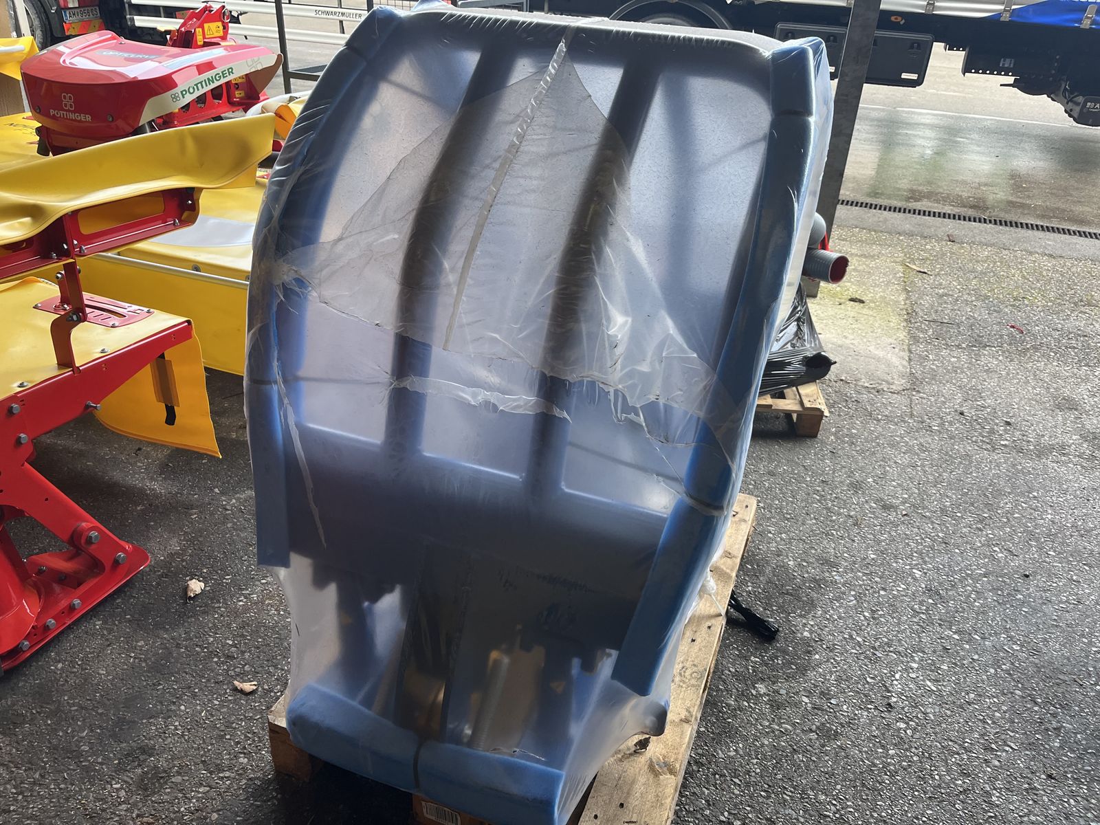 Göweil Rundballengreifer RBG 160 3