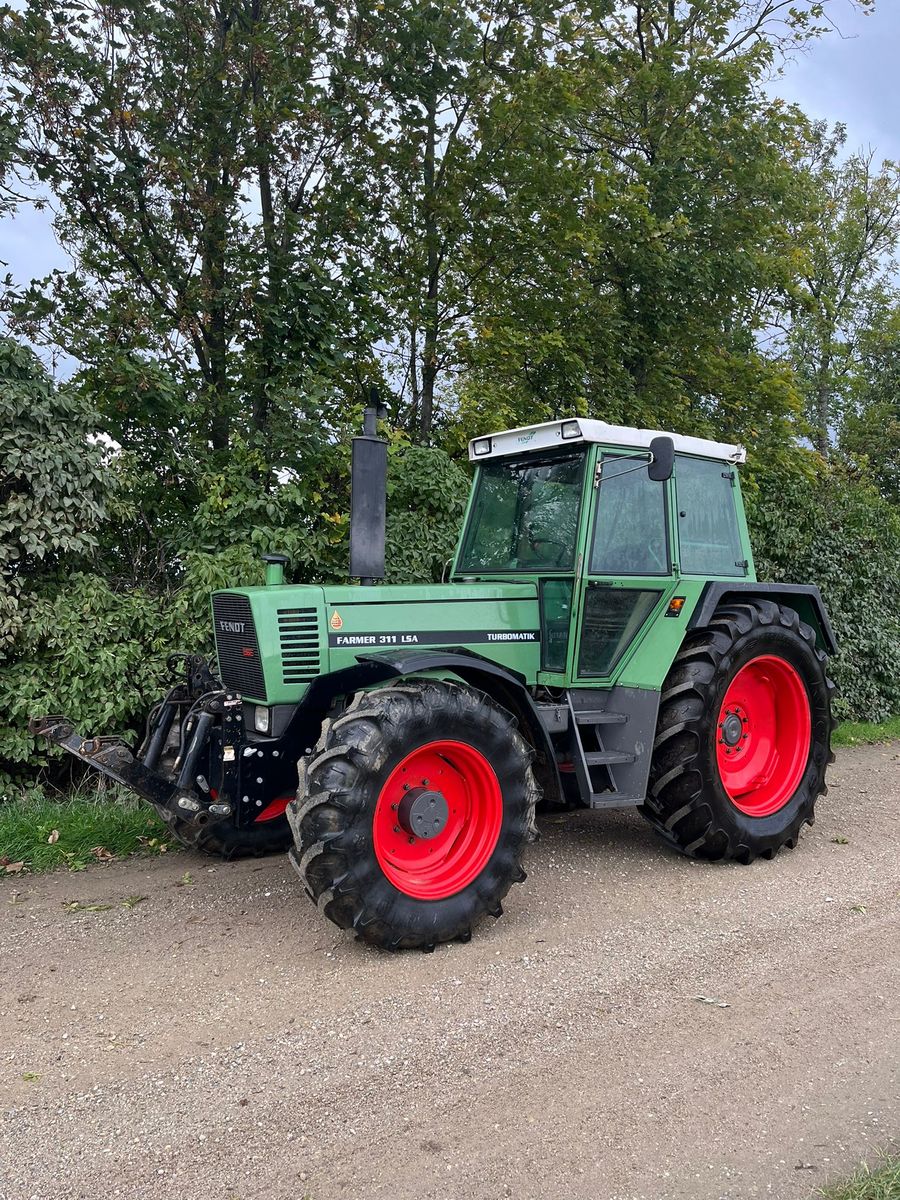 Fendt Farmer 311 LSA 40 km/h 3