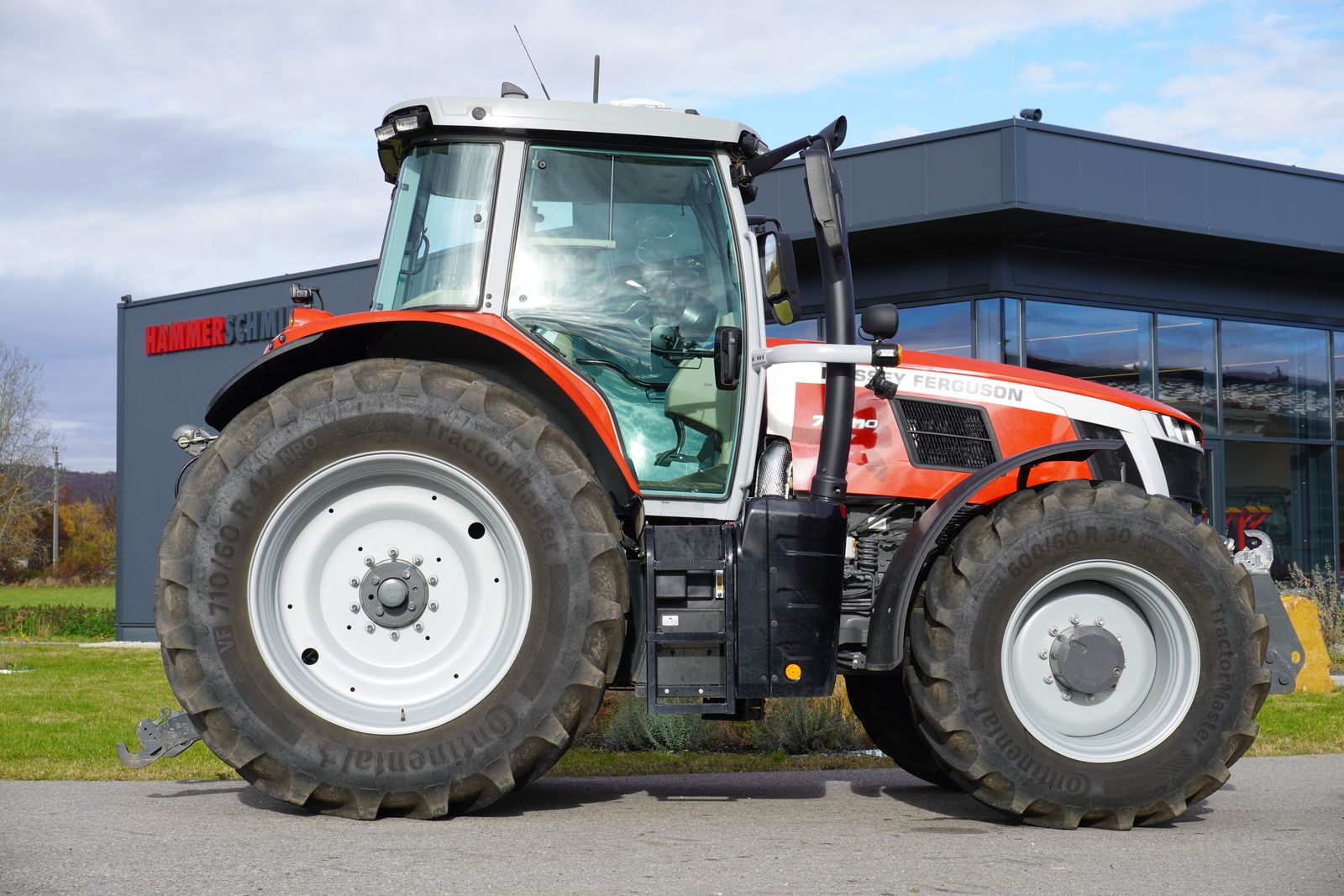 Massey Ferguson MF 7S.210 Dyna-VT Exclusive 3