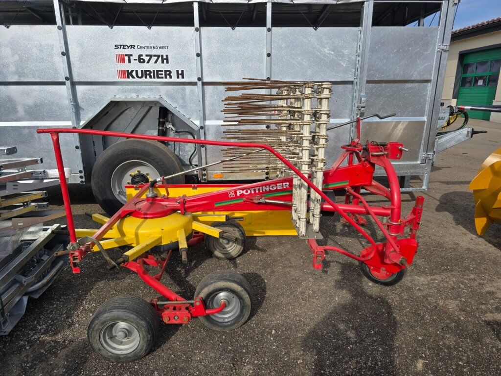 Pöttinger TOP 380 N Schwadkreisel 2