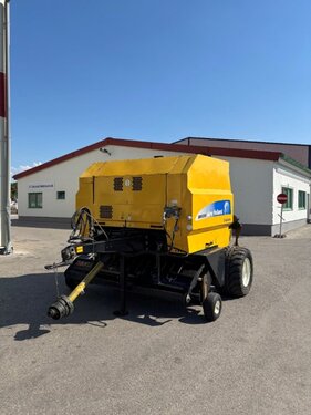 New Holland BR 6090