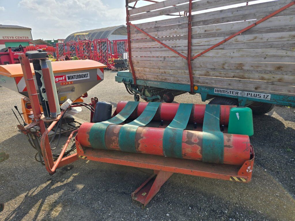 Kverneland Wickelmaschine stationär 2