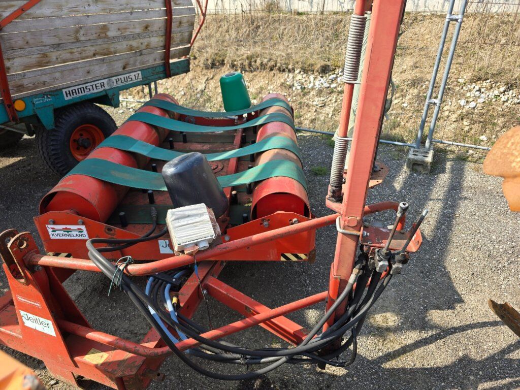 Kverneland Wickelmaschine stationär 3