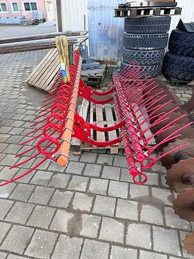 Sonstige Striegel