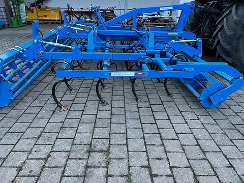 Namyslo Leichtgrubber 500 Biostar mit Messerwalze