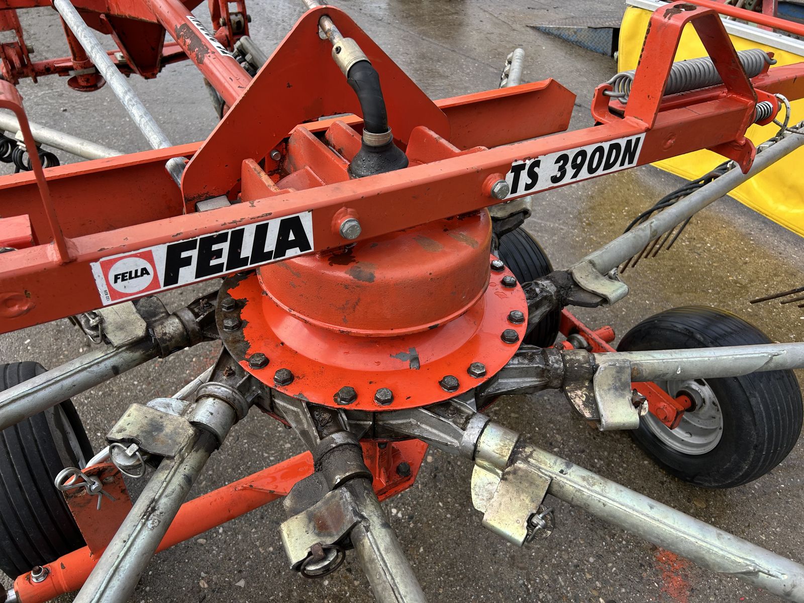 Fella TS 390 DN 2