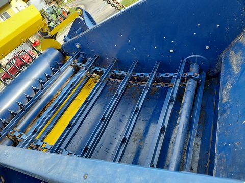 Sonstige Einstreugerät für Merlo - auch andere möglich