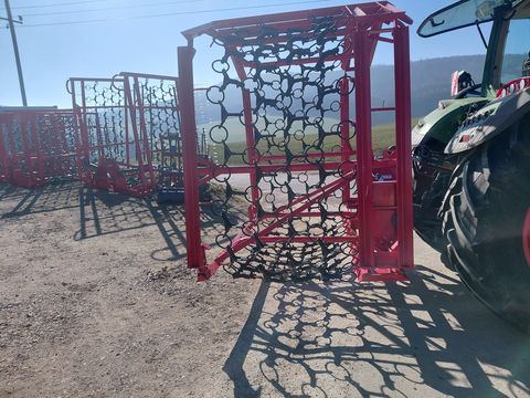 Stekro Wiesenegge mit Striegl 