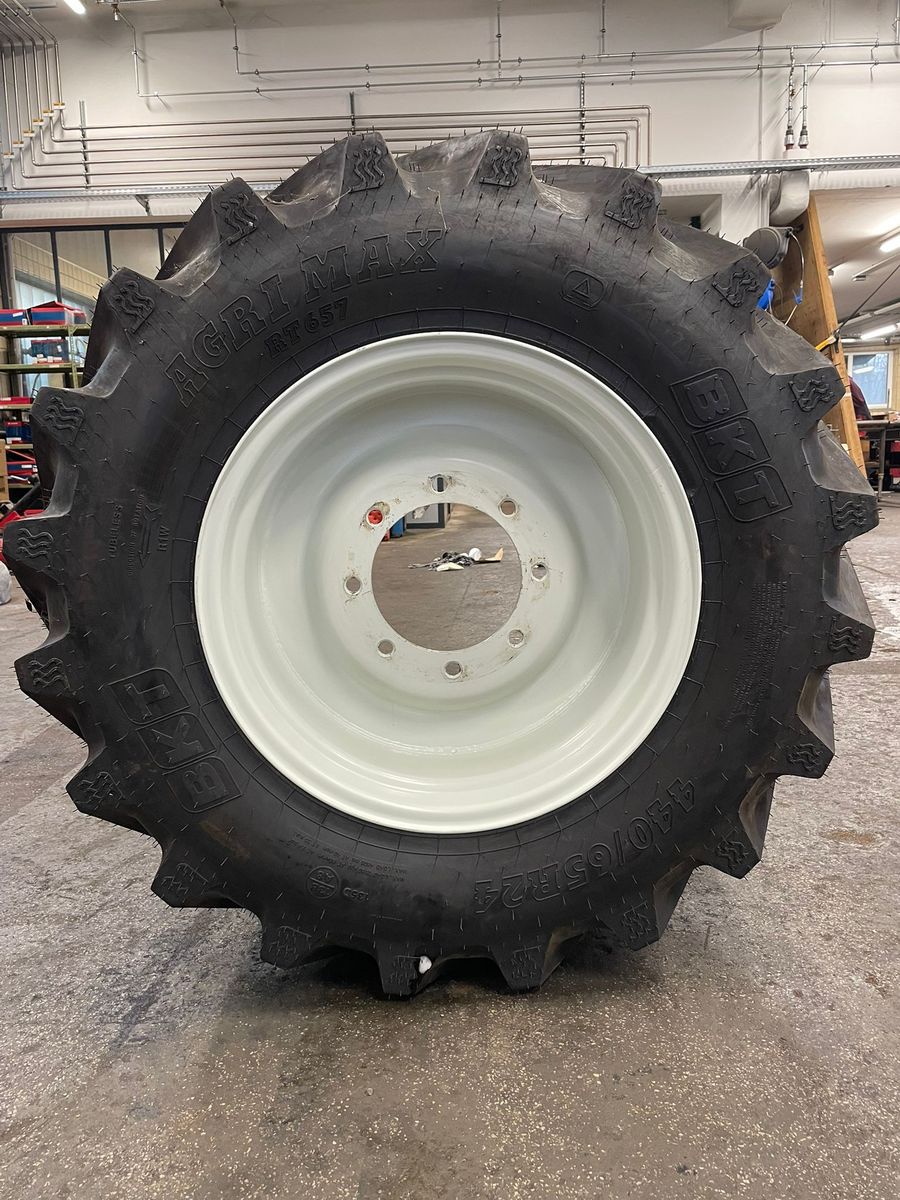 BKT Trinker Kompletträder  2