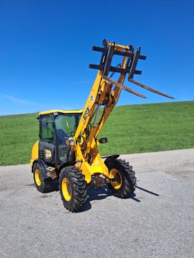 JCB 406